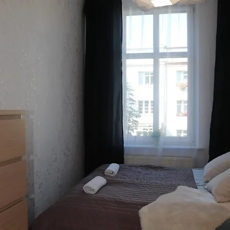 Citystay Retro 5 Min Plaza! Homestay