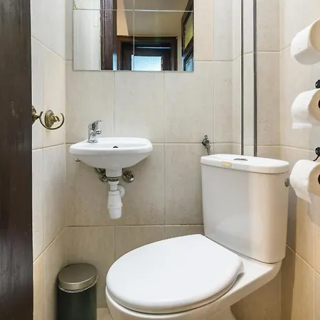 בית אירוח Citystay Retro 5 Min Plaza! *