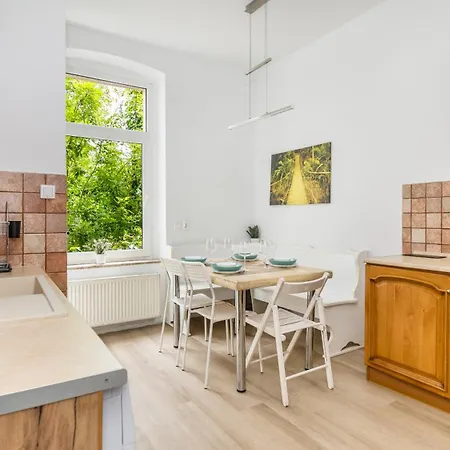 Citystay Retro 5 Min Plaza! Pansiyon Sopot