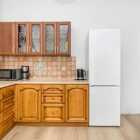 Citystay Retro 5 Min Plaza! בית אירוח