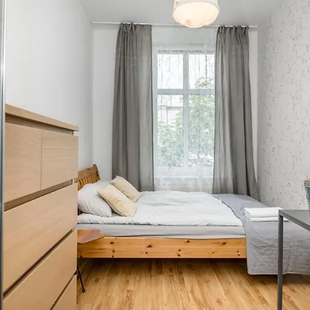 Citystay Retro 5 Min Plaza! Pansiyon Sopot